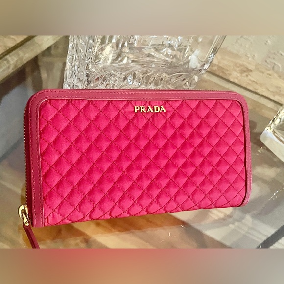Prada quilted Tessuto Zip-around Leather trim& interior Wallet Excellent Cond - Picture 2 of 16